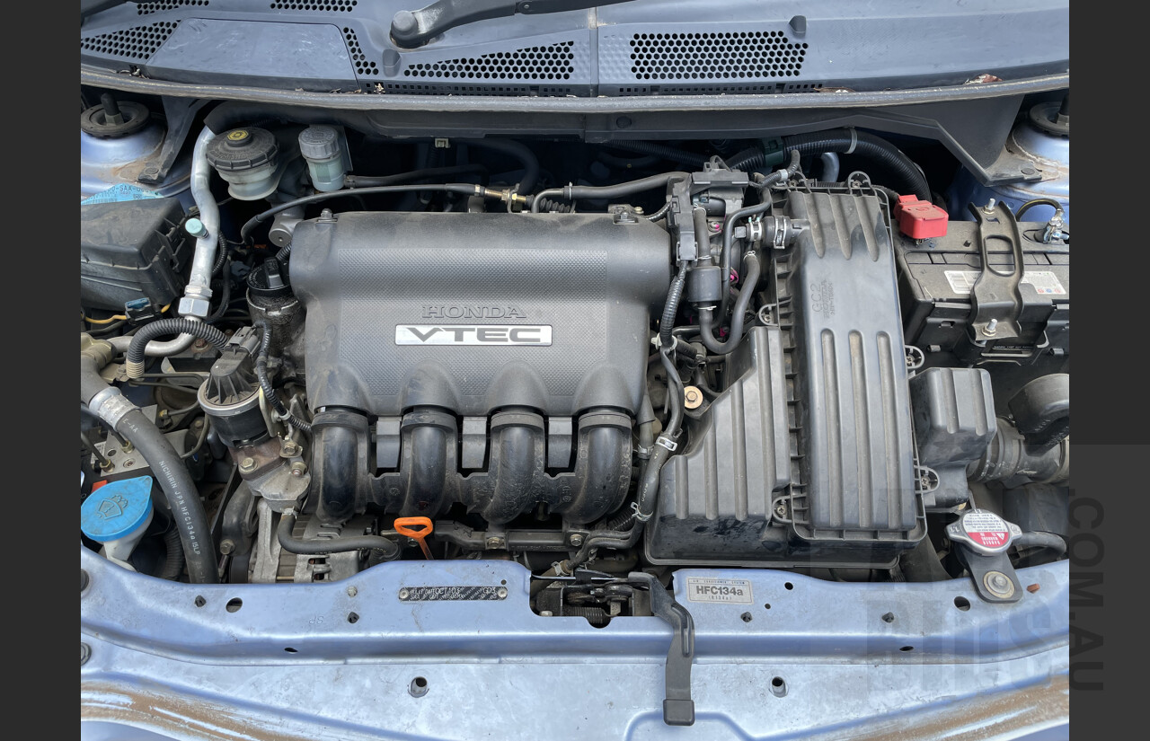 12/2003 Honda Jazz GLi  5d Hatchback Blue 1.3L