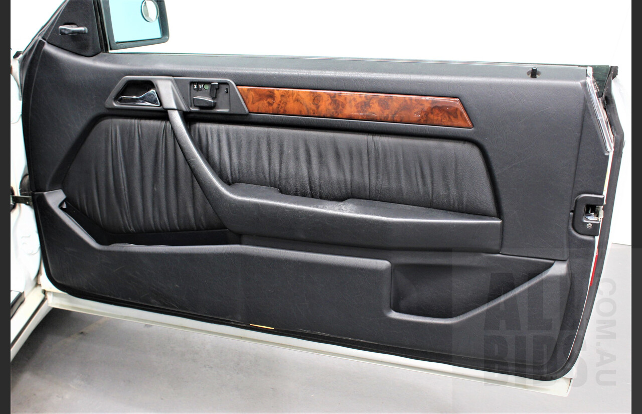 3/1990 Mercedes-Benz 300CE-24 W124 2d Coupe White 3.0L