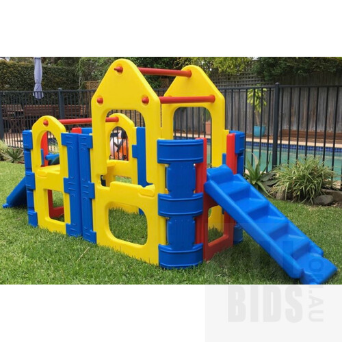Kids Outdoor Play Equipment Plastic Playground With Slide Kids