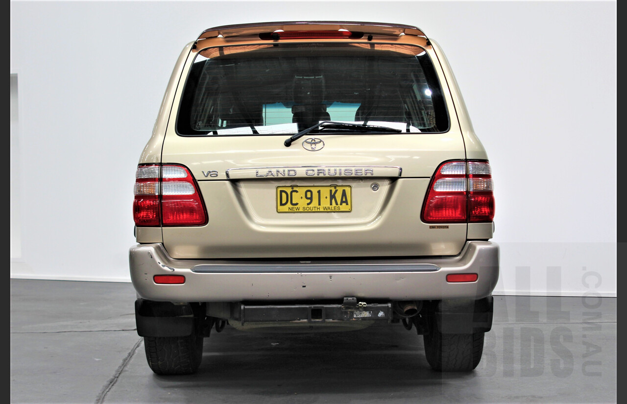5/2004 Toyota Landcruiser GXL (4x4) UZJ100R 4d Wagon Gold 4.7L V8
