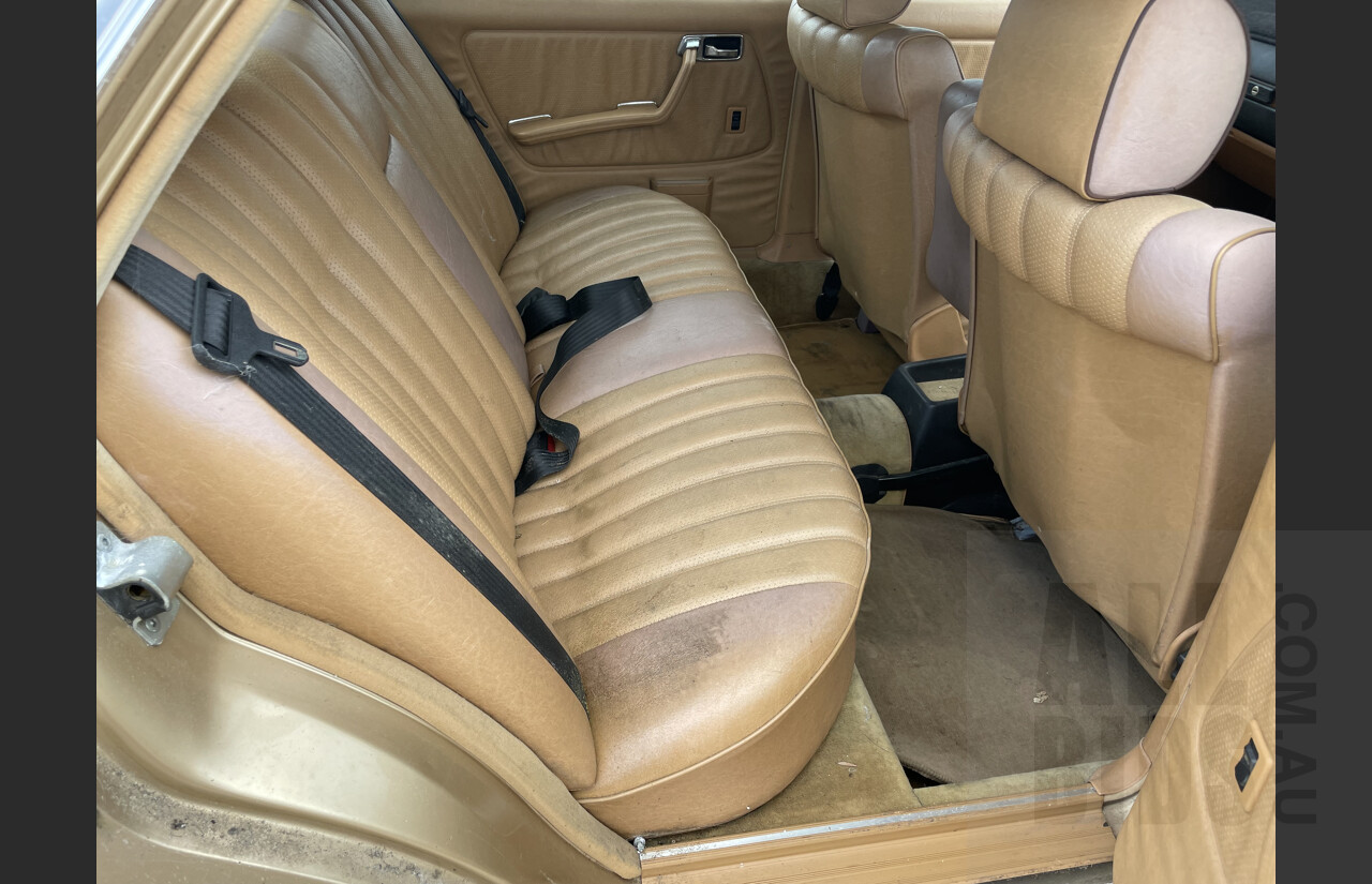 2/1984 Mercedes-Benz 280 E W123 4d Sedan Gold 2.7L