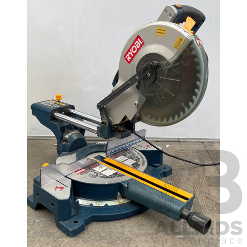 Ryobi 2000 W Mitre Saw