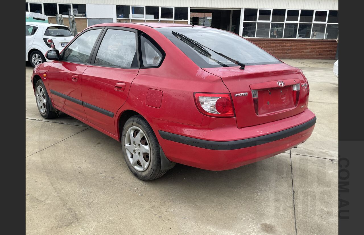7/2005 Hyundai Elantra FX 2.0 HVT XD MY05 5 Door Hatchback Red 2.0L
