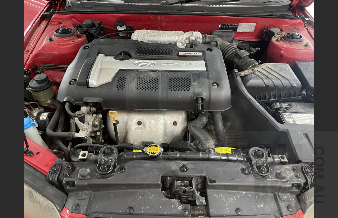 7/2005 Hyundai Elantra FX 2.0 HVT XD MY05 5 Door Hatchback Red 2.0L