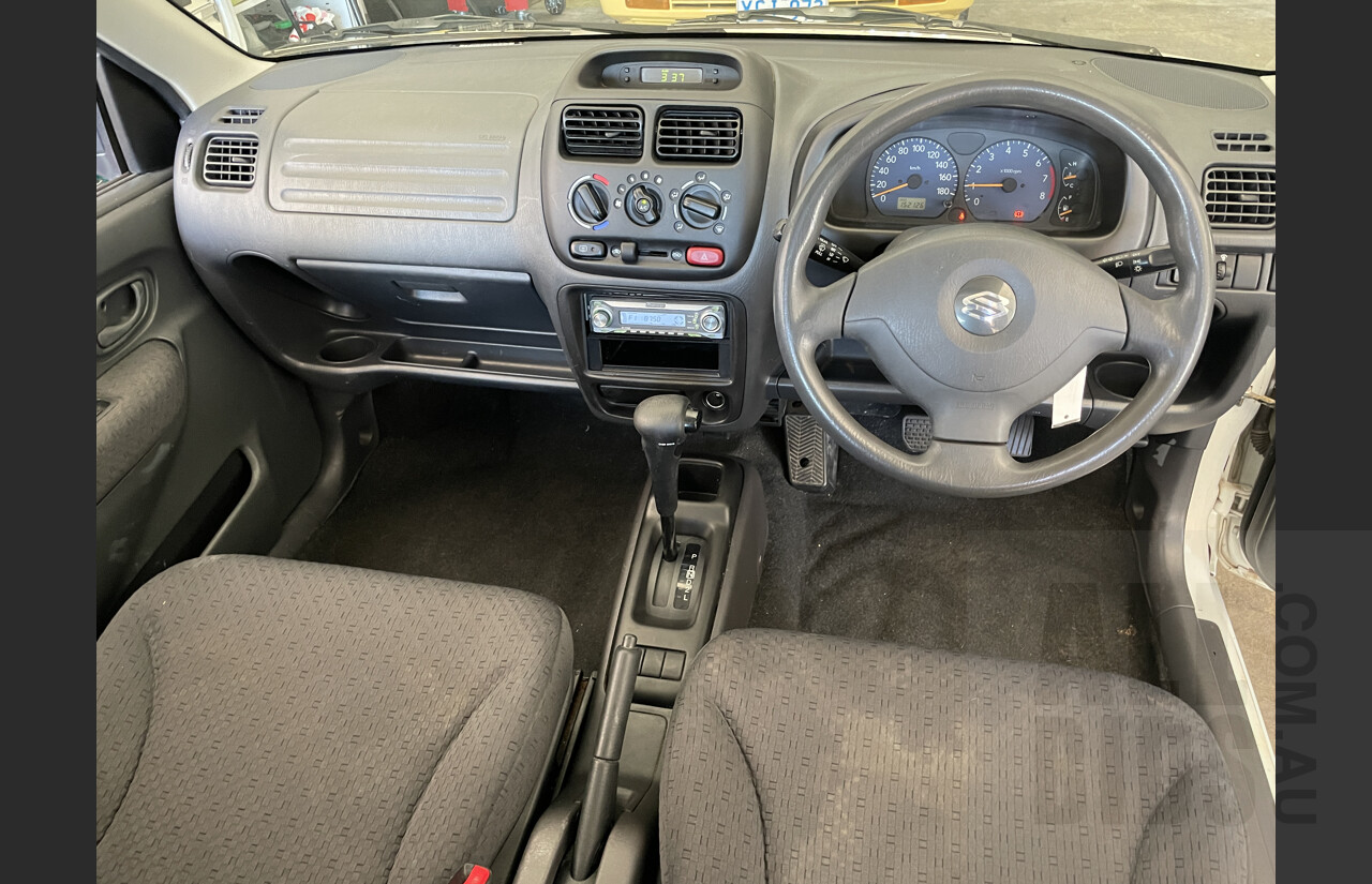 11/2003 Suzuki Ignis GL  5d Hatchback White 1.3L