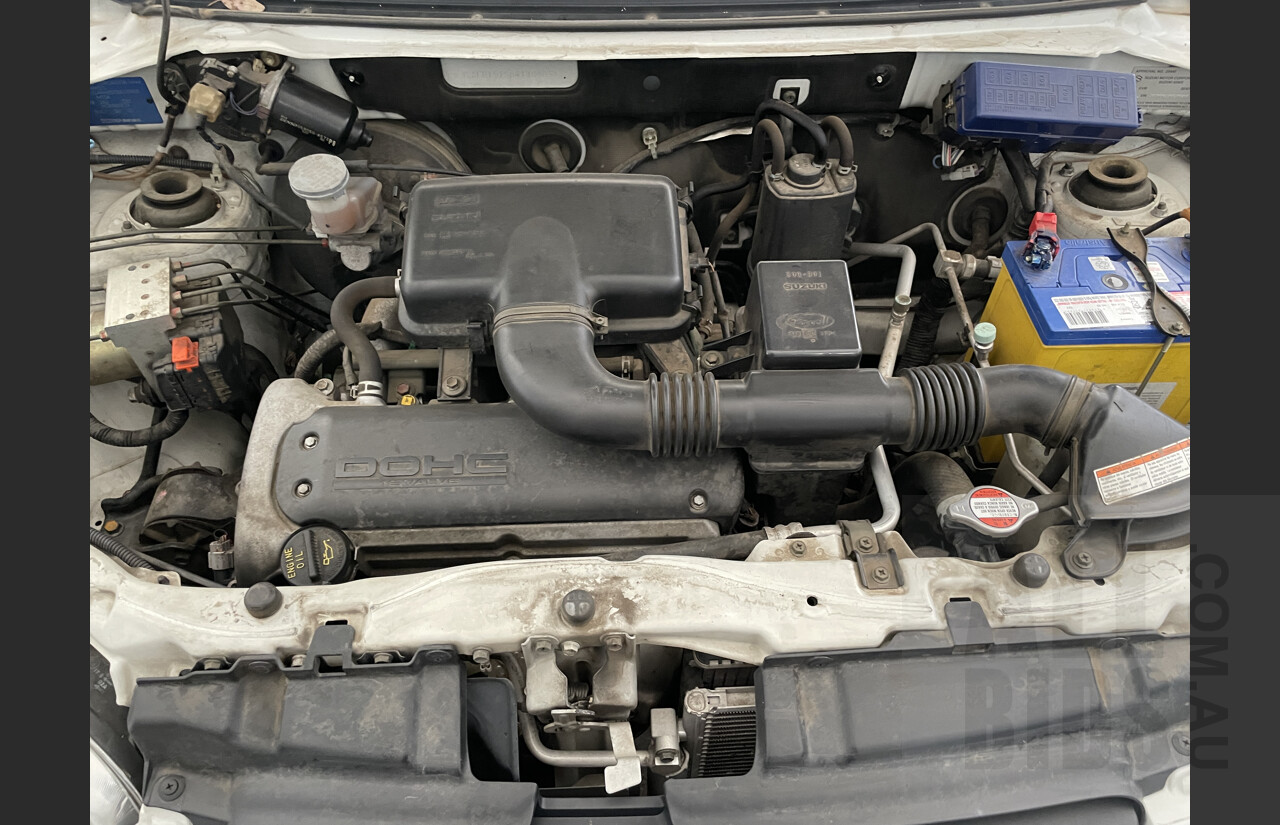 11/2003 Suzuki Ignis GL  5d Hatchback White 1.3L