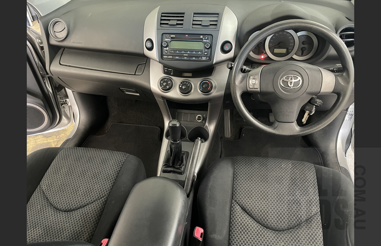 6/2006 Toyota Rav4 CV (4x4) ACA33R 4d Wagon Silver 2.4L
