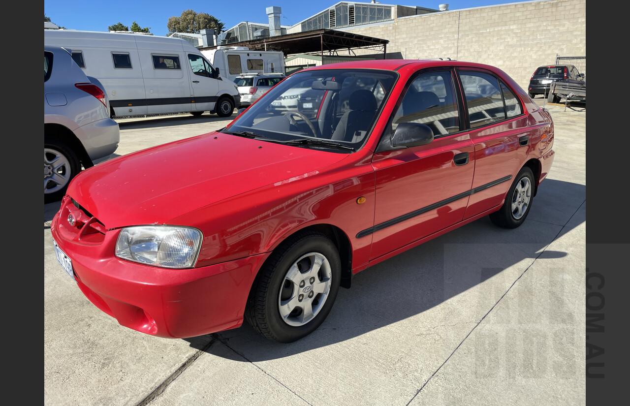 11/2000 Hyundai Accent GL LC 5d Hatchback Red 1.5L