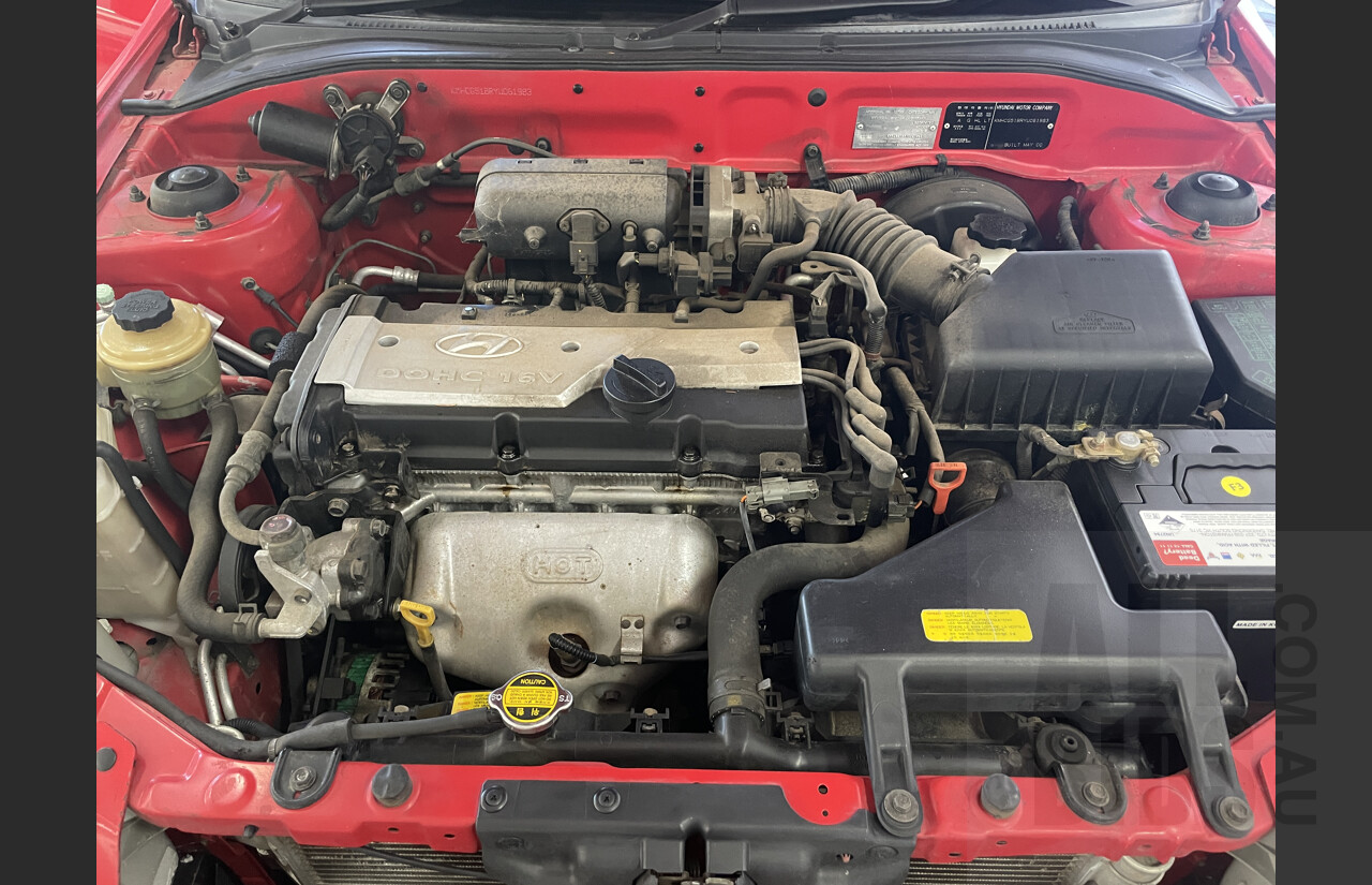 11/2000 Hyundai Accent GL LC 5d Hatchback Red 1.5L