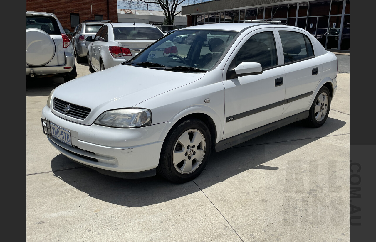 11/2003 Holden Astra CD TS 5d Hatchback White 1.8L