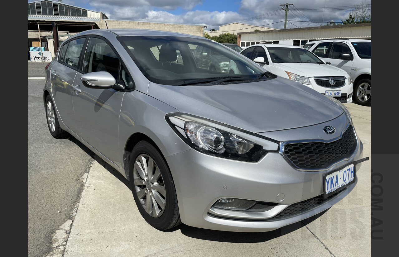 7/2014 Kia Cerato S Premium YD MY15 5d Hatchback Silver 1.8L