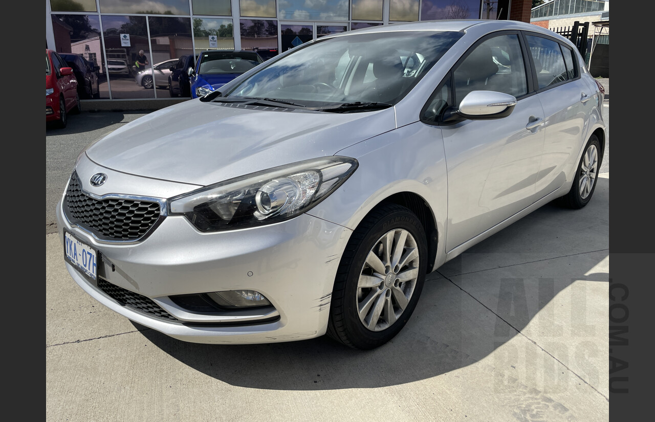 7/2014 Kia Cerato S Premium YD MY15 5d Hatchback Silver 1.8L