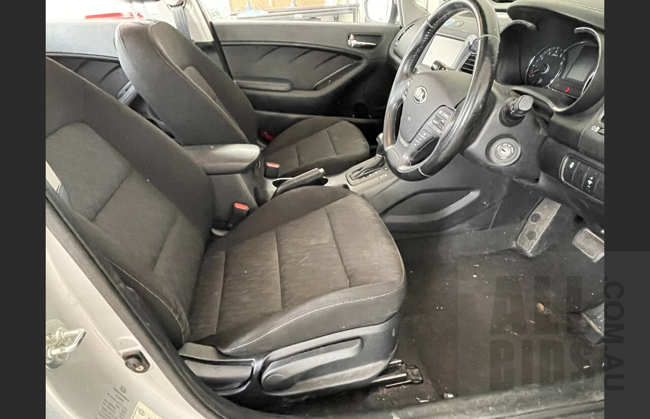 7/2014 Kia Cerato S Premium YD MY15 5d Hatchback Silver 1.8L