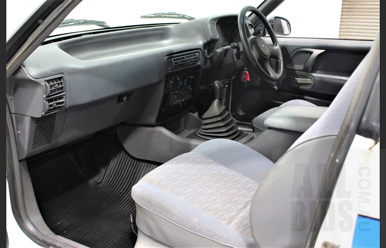 7/1996 Ford Falcon GLi Longreach XH Panelvan White 4.0L