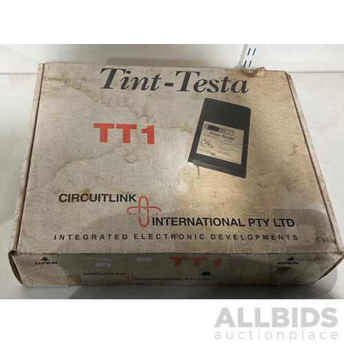 Circuit Link International Pty Ltd Tint Testa Light Transmission Meter in Box