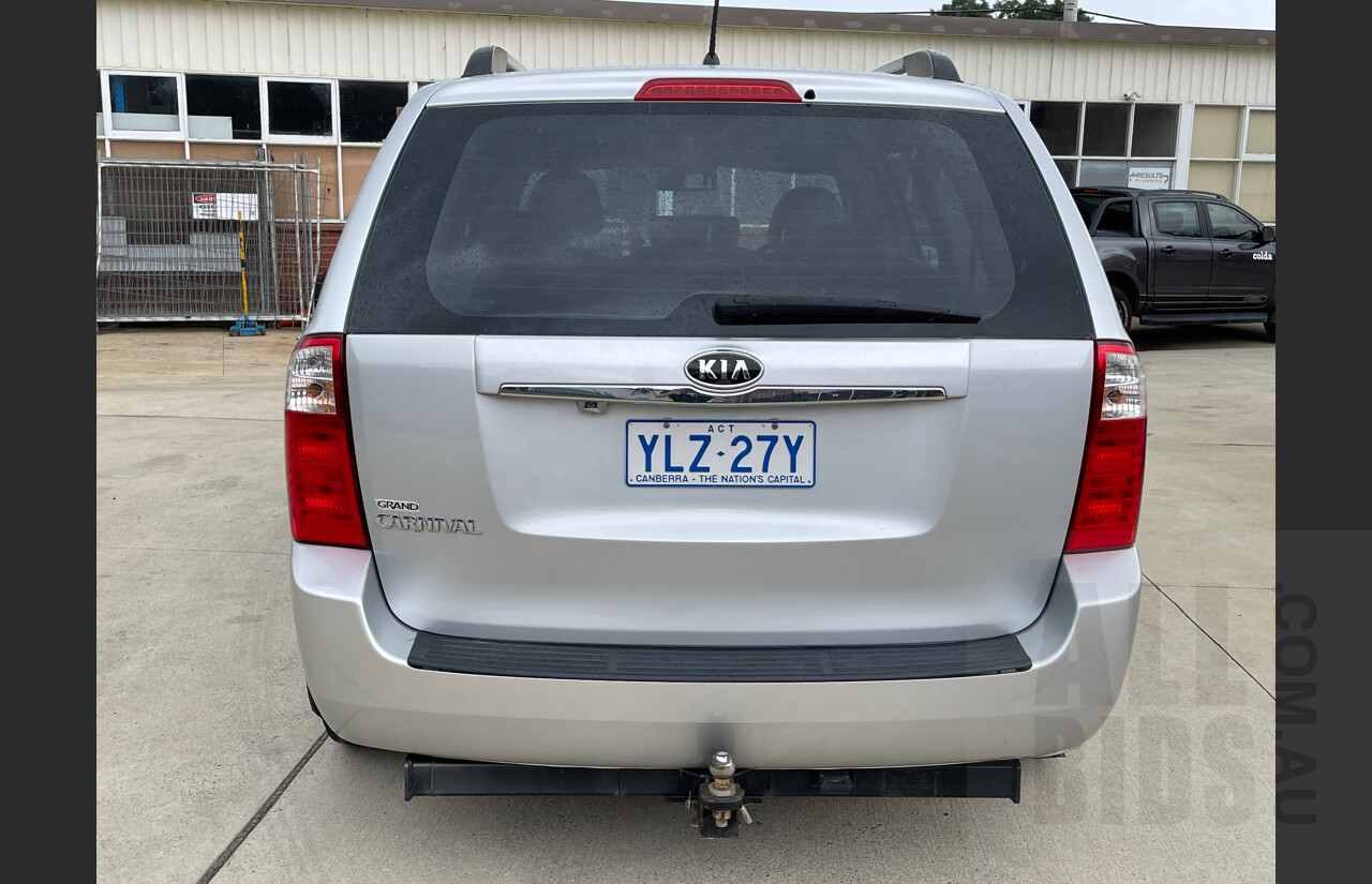 1/2012 Kia Grand Carnival SLi VQ MY12 4d Wagon Silver  3.5L