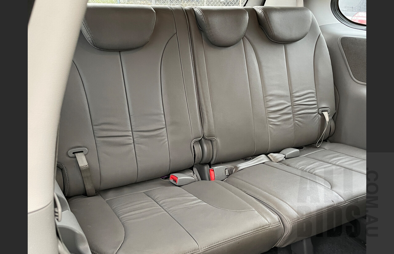 1/2012 Kia Grand Carnival SLi VQ MY12 4d Wagon Silver  3.5L