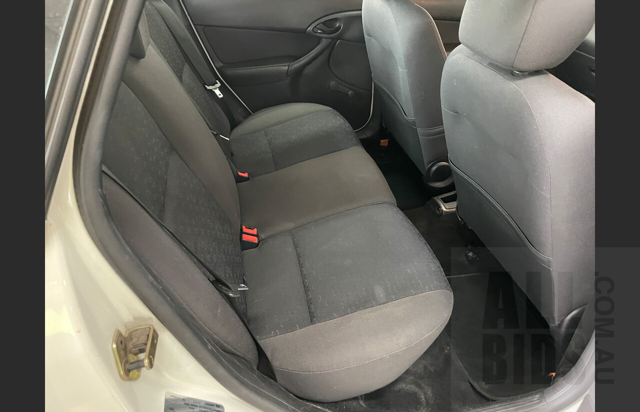 11/2003 Ford Focus LX LR 5d Hatchback White 1.8L