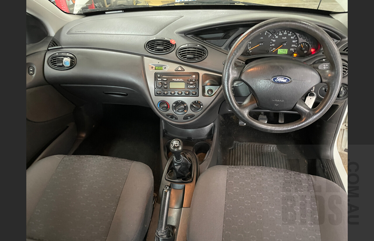 11/2003 Ford Focus LX LR 5d Hatchback White 1.8L