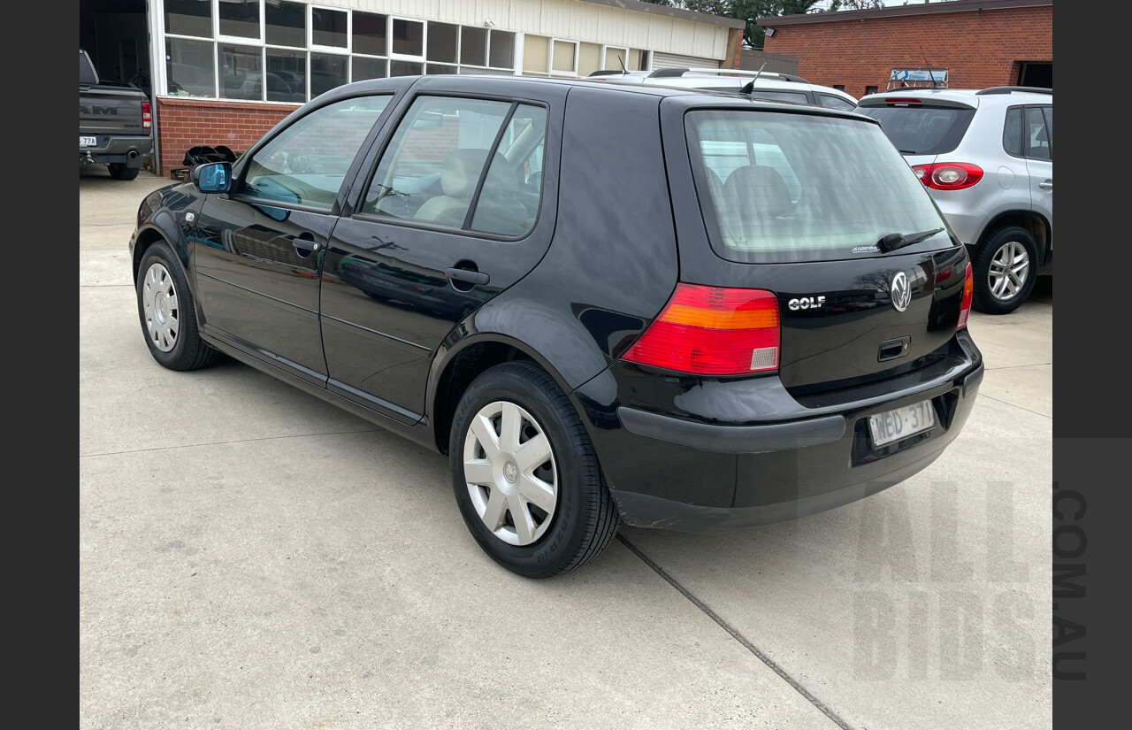 12/2000 Volkswagen Golf GL 5d Hatchback Black 2.0L