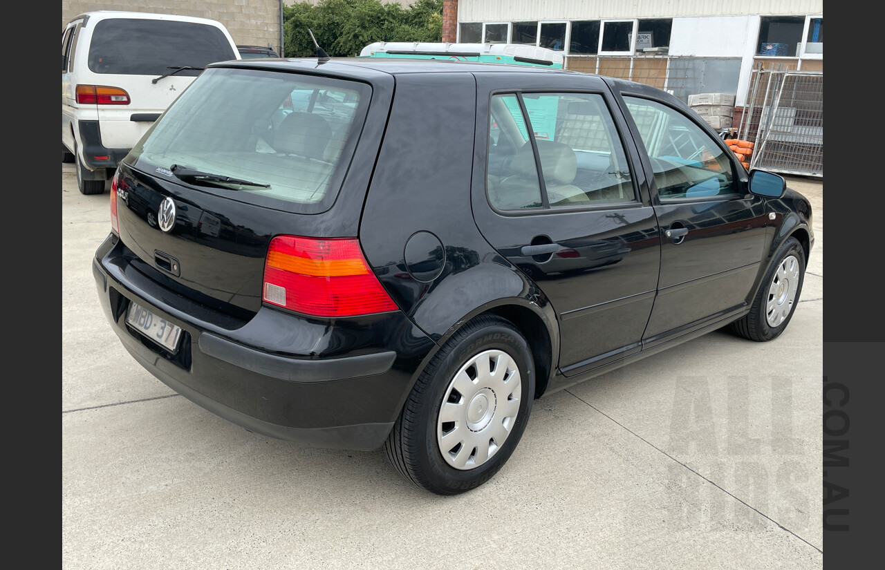 12/2000 Volkswagen Golf GL 5d Hatchback Black 2.0L