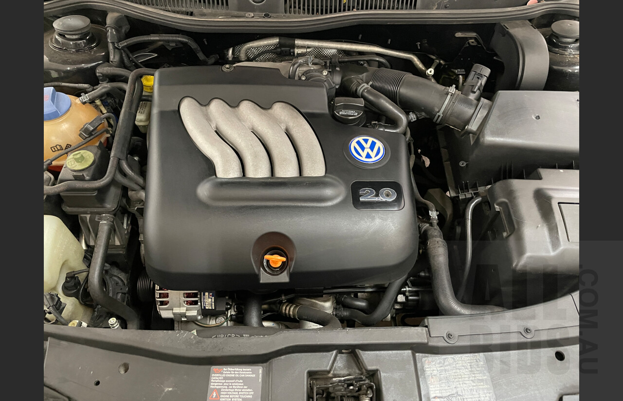 12/2000 Volkswagen Golf GL 5d Hatchback Black 2.0L