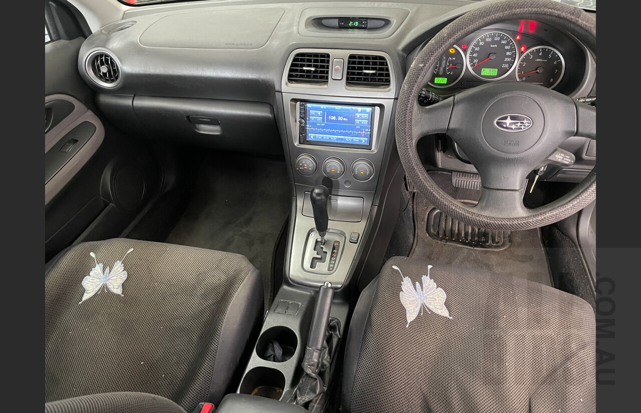 9/2005 Subaru Impreza 2.0i (awd) MY06 5d Hatchback Silver  2.0L