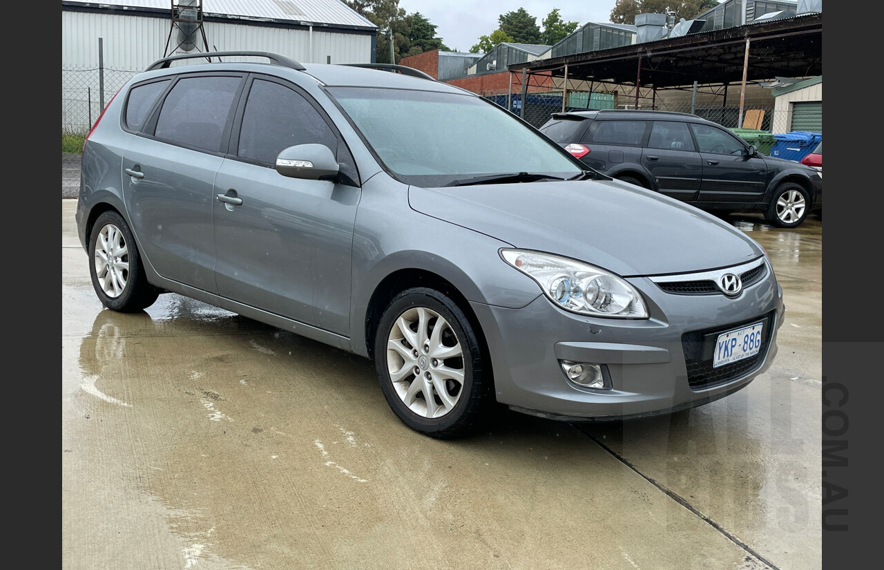 12/2009 Hyundai i30 cw SLX 2.0 FD MY10 4d Wagon Silver 2.0L