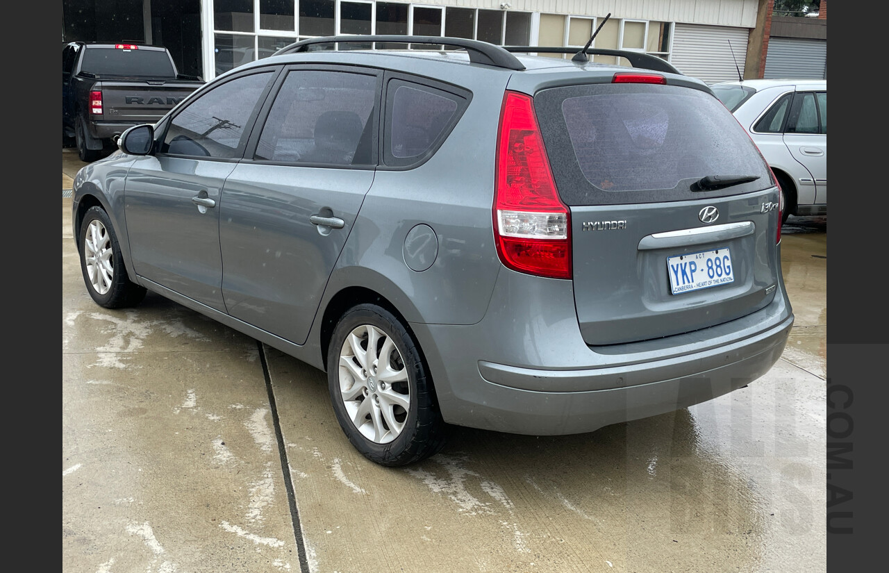 12/2009 Hyundai i30 cw SLX 2.0 FD MY10 4d Wagon Silver 2.0L