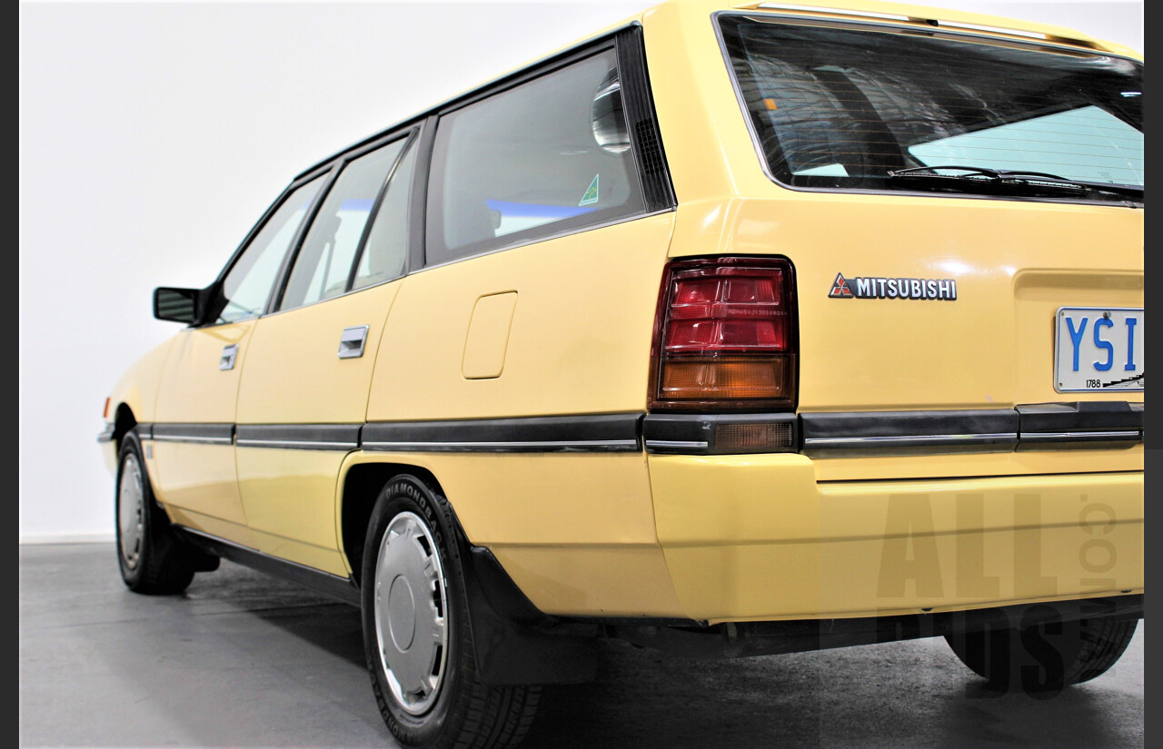 9/1988 Mitsubishi Magna Executive TN 4d Station Wagon Yellow 2.6L