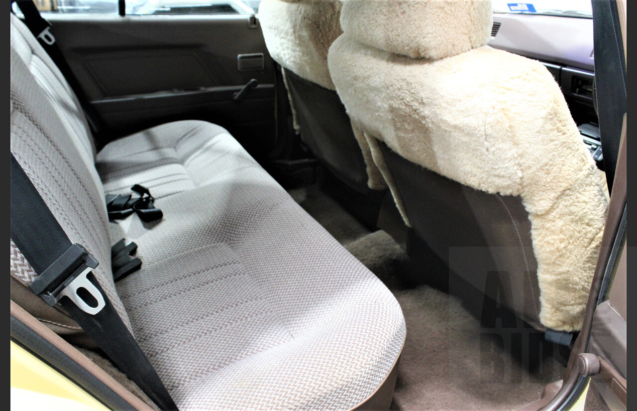 9/1988 Mitsubishi Magna Executive TN 4d Station Wagon Yellow 2.6L