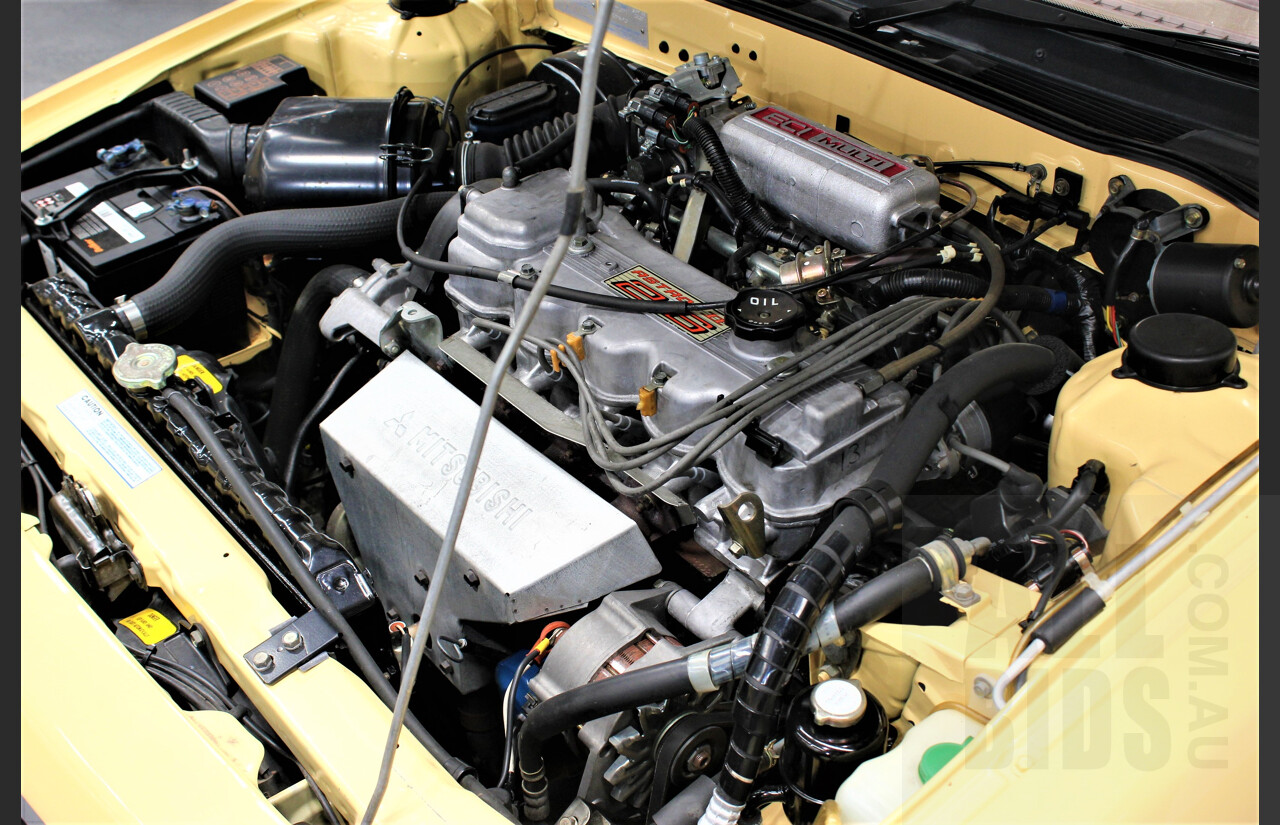 9/1988 Mitsubishi Magna Executive TN 4d Station Wagon Yellow 2.6L