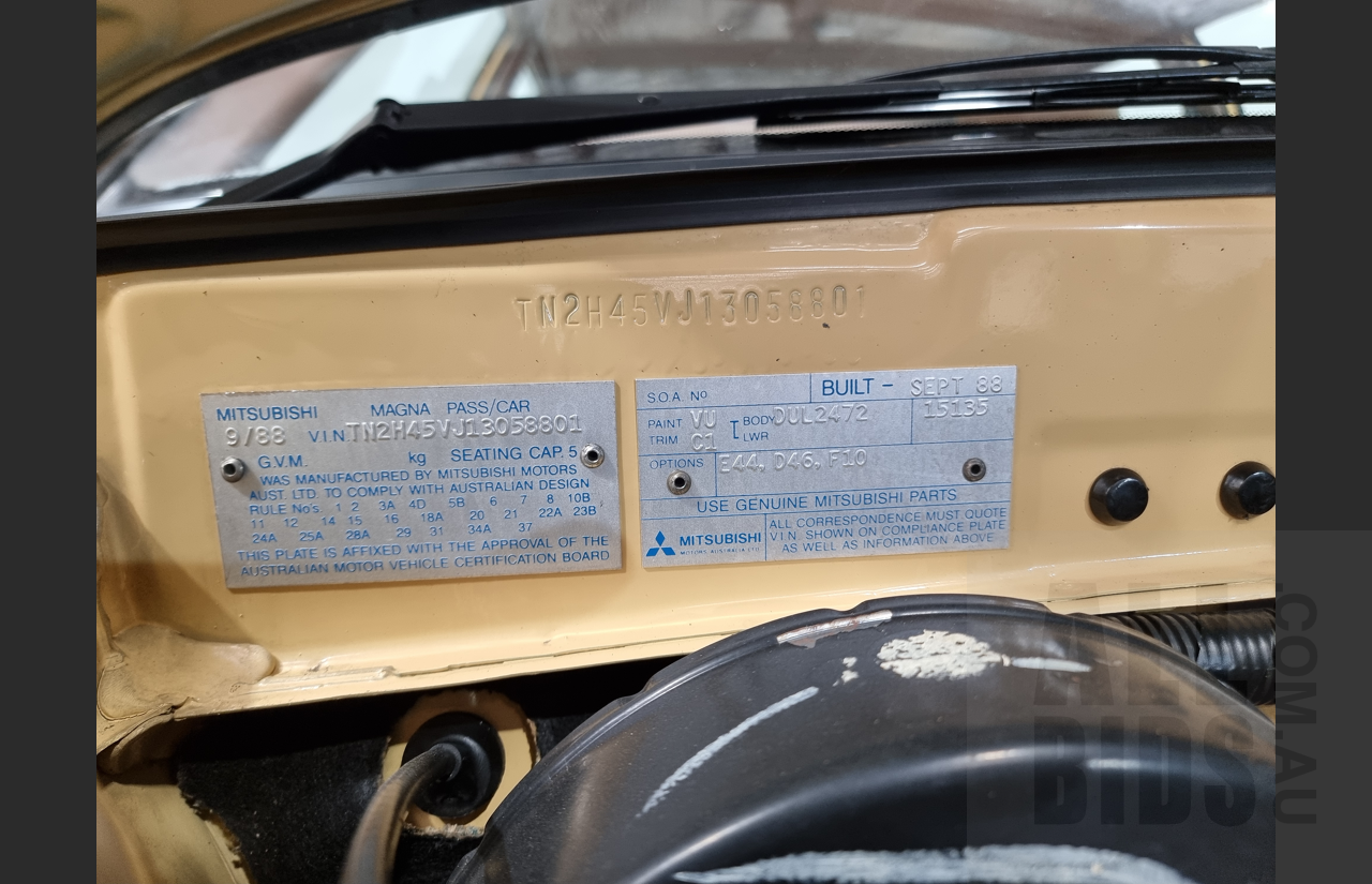 9/1988 Mitsubishi Magna Executive TN 4d Station Wagon Yellow 2.6L