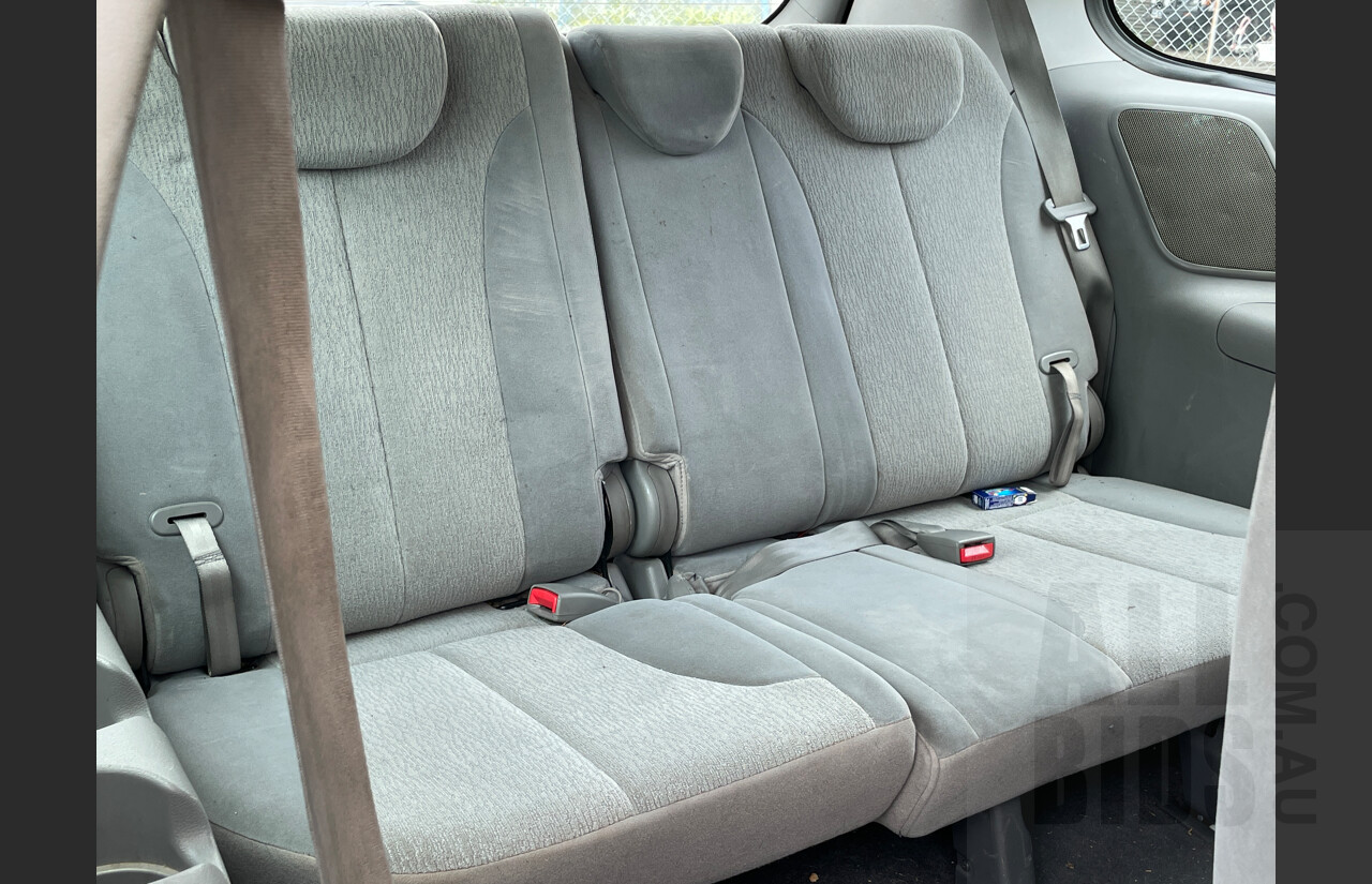 11/2012 Kia Grand Carnival S VQ MY13 4d Wagon White 3.5L