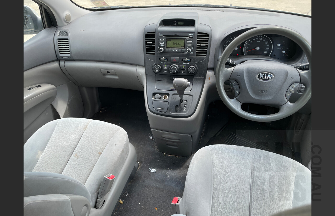 11/2012 Kia Grand Carnival S VQ MY13 4d Wagon White 3.5L