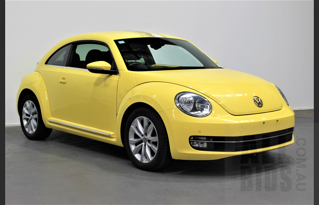 7/2013 Volkswagen Beetle 1L 3dr Hatchback Yellow 1.4L Twincharge Manual