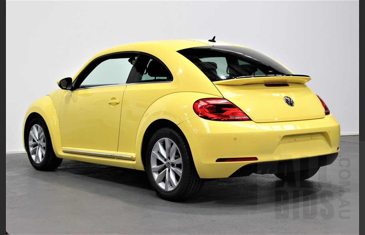 7/2013 Volkswagen Beetle 1L 3dr Hatchback Yellow 1.4L Twincharge Manual