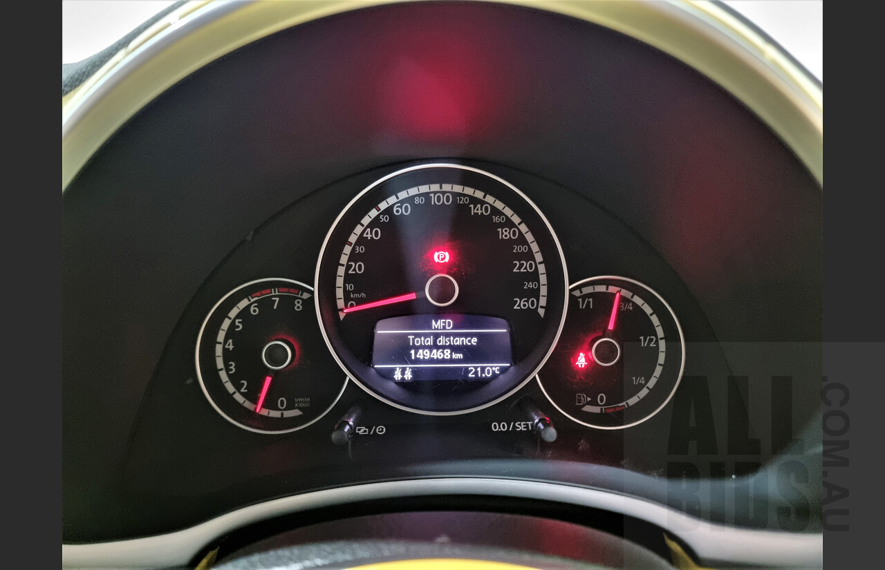 7/2013 Volkswagen Beetle 1L 3dr Hatchback Yellow 1.4L Twincharge Manual