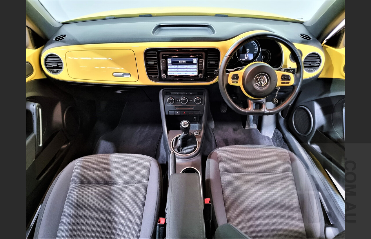 7/2013 Volkswagen Beetle 1L 3dr Hatchback Yellow 1.4L Twincharge Manual