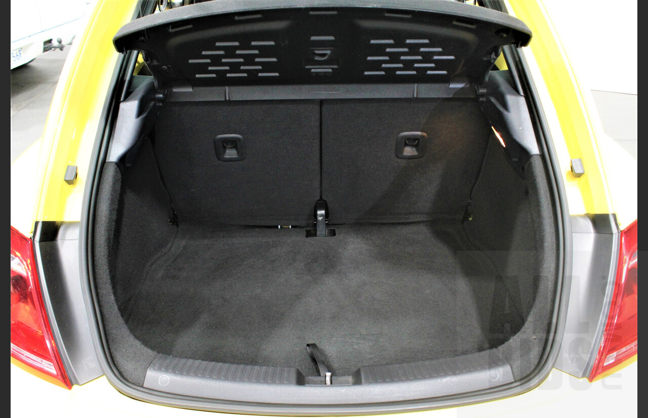 7/2013 Volkswagen Beetle 1L 3dr Hatchback Yellow 1.4L Twincharge Manual
