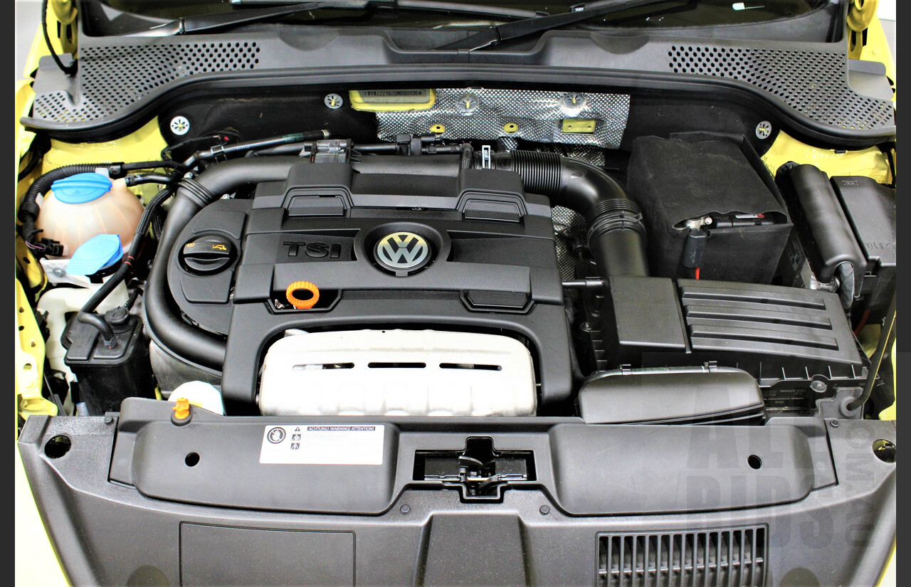 7/2013 Volkswagen Beetle 1L 3dr Hatchback Yellow 1.4L Twincharge Manual