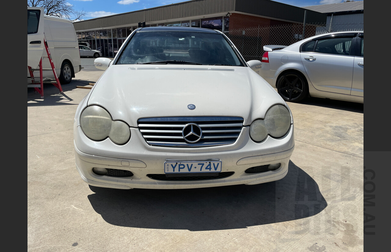 10/2002 Mercedes-Benz C200 Kompressor CL203 2d Coupe White 1.8L