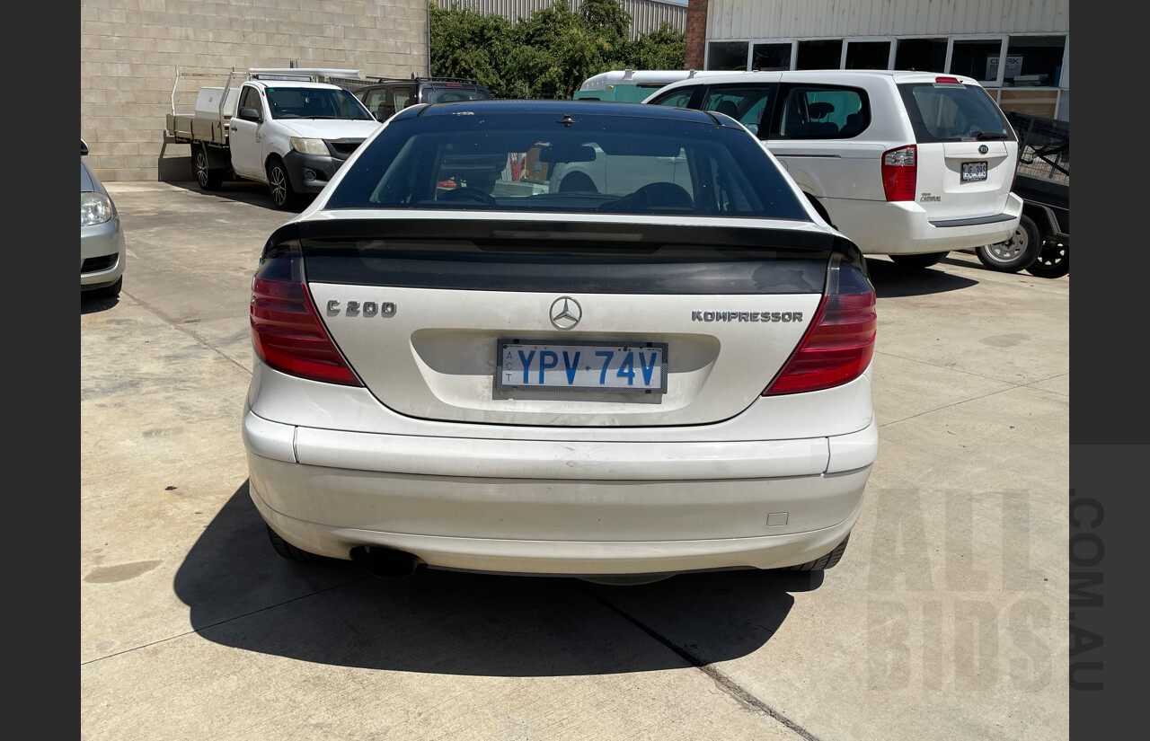 10/2002 Mercedes-Benz C200 Kompressor CL203 2d Coupe White 1.8L