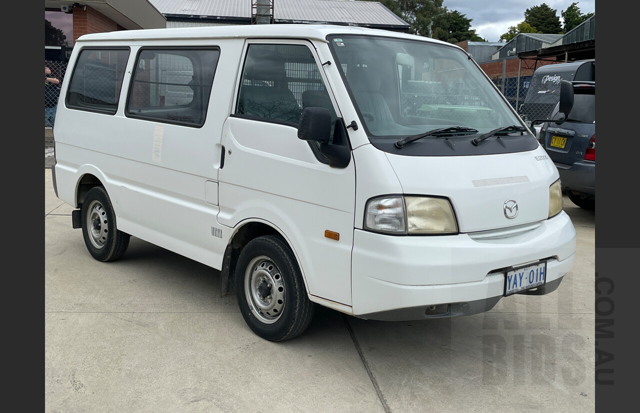 2/2000 Mazda E2000 (swb) SH92 Van White 2.0L