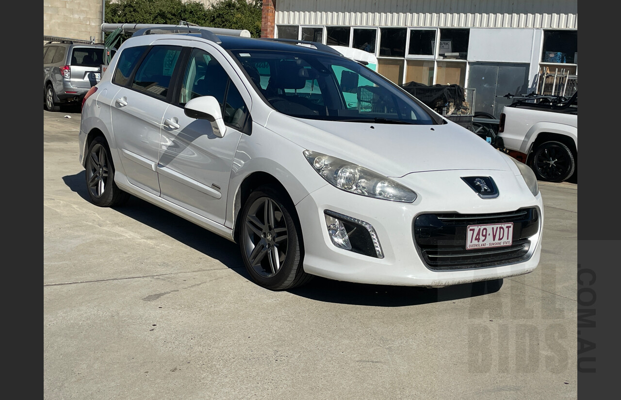 7/2013 Peugeot 308 Sportium Touring Turbo  4d Wagon White 1.6L