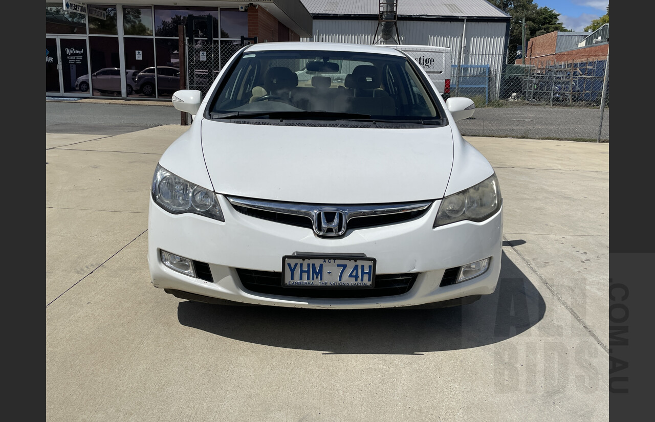 10/2007 Honda Civic Hybrid 40 4d Sedan White 1.3L