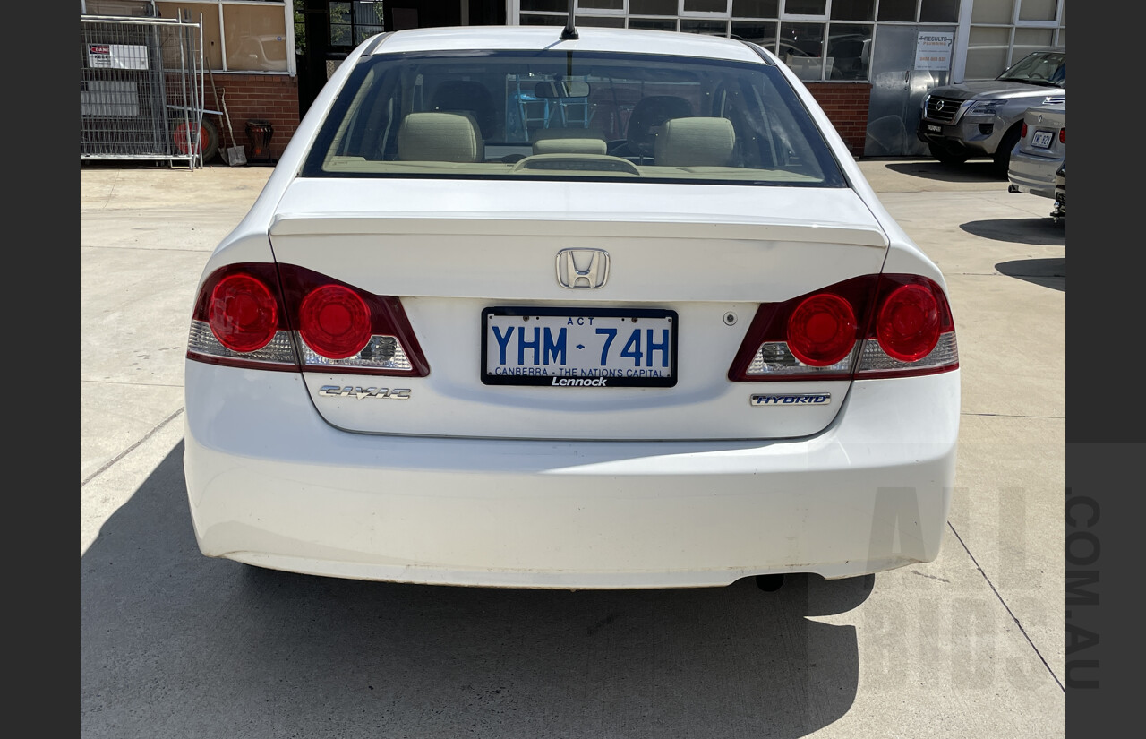 10/2007 Honda Civic Hybrid 40 4d Sedan White 1.3L