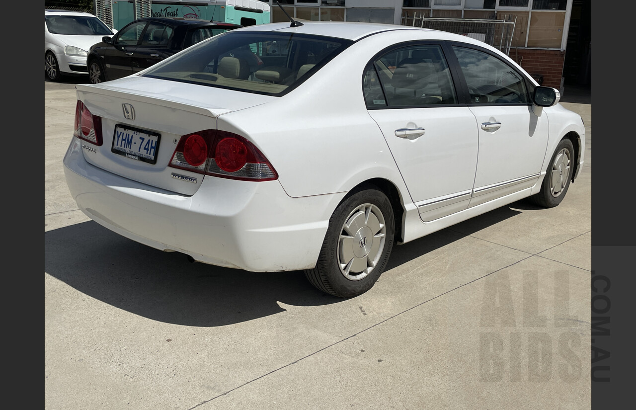 10/2007 Honda Civic Hybrid 40 4d Sedan White 1.3L