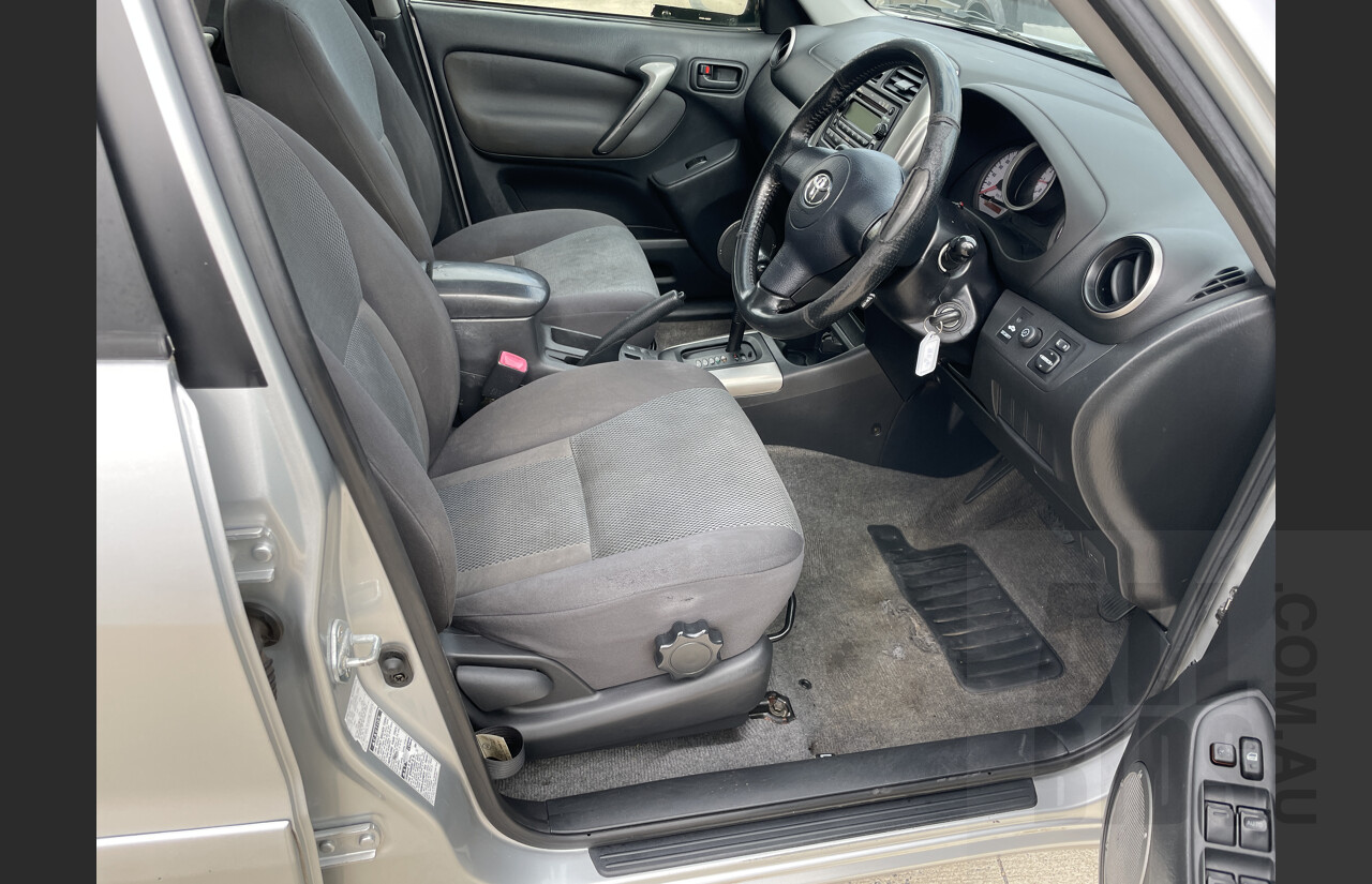 6/2005 Toyota Rav4 Cruiser (4x4) ACA23R 4d Wagon Silver  2.4L