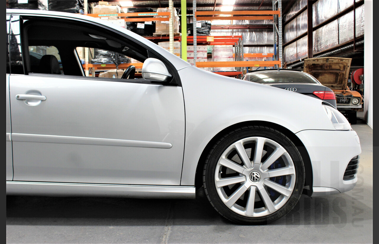 7/2009 Volkswagen Golf R32 MK5 1K MY09 5d Hatchback Metallic Silver 3.2L AWD VR6